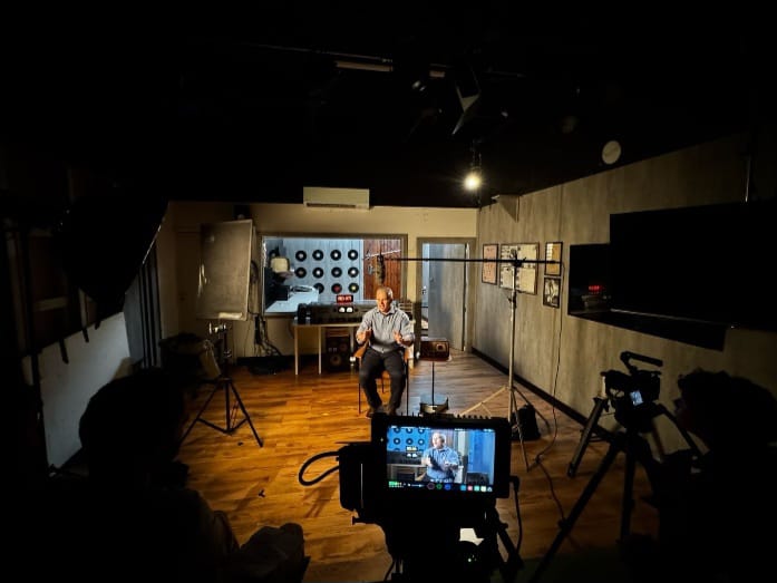 Documentário “PRA-7, a voz que moldou uma era” será lançado com sessão especial e debate no Theatro Pedro II
